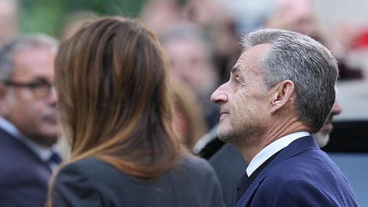 Gericht entscheidet: Bleibt Sarkozy vorerst hinter Gittern?