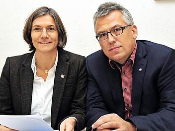 Der erste Bevollmächtigte der IG Metall Ostoberfranken, Volker Seiden, und die zweite Vorsitzende der IG Metall, Christiane Benner  Foto: Stephan Herbert Fuchs