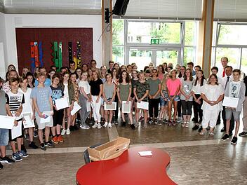 85 Schüler der Realschule haben ein FSSJ abgeleistet. Foto: Richard Sänger