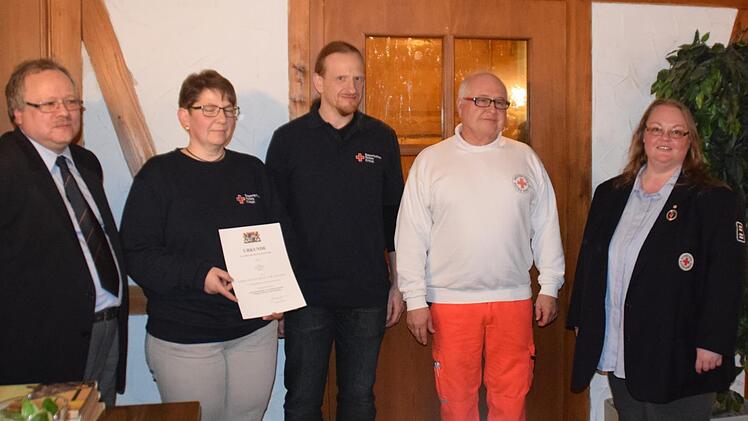 Geehrt: Burkhard K&uuml;hn, Iris S&auml;ngerlaub, Stephan Hub, Reiner Katzenberger, Michaela K&uuml;hn. Fotos: Sabine Conhoff