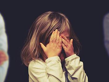 Die Scheidung der Eltern ist für Kinder ein belastendes Erlebnis.