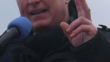 Udo Döhler: "Es ist grausam, wie unsere Landschaft durch ICE, Autobahn und die Stromtrasse zerstückelt wurde. Wir fordern die 10-H-Regelung für Leitungsmasten! Dann wird hier nämlich keine Leitung gebaut."