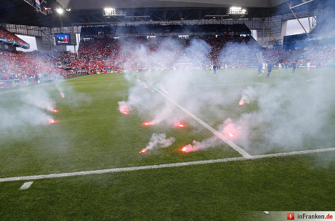 Schwere Fanausschreitungen bei EM-Spiel zwischen Kroatien und Tschechien