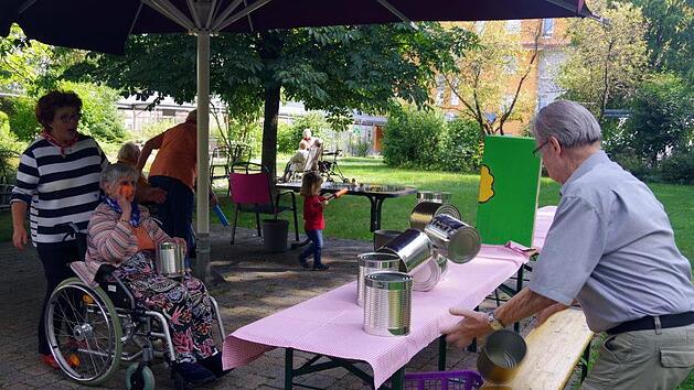 Volltreffer f&uuml;r Philomene Vogel am WurfstandHeike Sch&uuml;lein