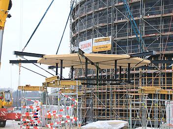 Fast 15 Meter im Durchmesser: Dachspinne aus Stahl und Holz für das Coburger Globe.Foto: Jochen Berger