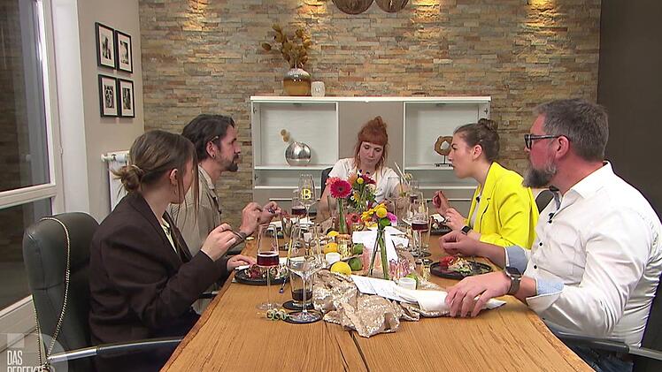 Was den Geschmack angeht, ist sich die "Dinner"-Runde nicht einig.