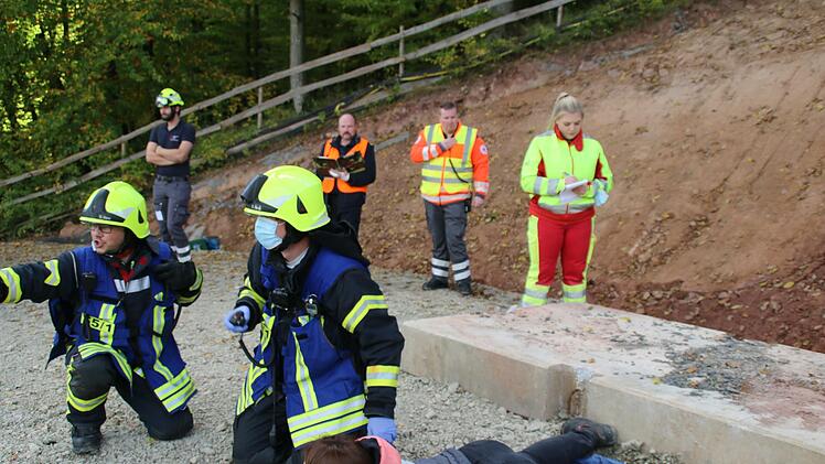 Feuerwehrgroßübung bei Oberthulba.