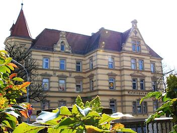 Als Ort der Kultur hat sich das Kolpinghaus längst bewährt, doch mit einer Entscheidung für ein Kulturzentrum zögert der Forchheimer Stadtrat noch.  Foto: Josef Hofbauer