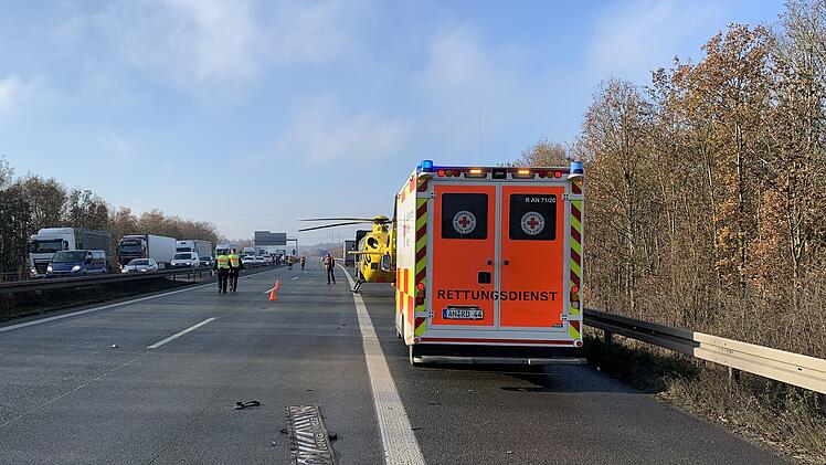 Ein schwerer Verkehrsunfall ereignete sich am Freitagmittag (18. Dezember 2020) auf der A6 auf der H&ouml;he der Anschlussstelle Ansbach.