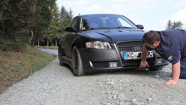 Stoßstange und Kotflügel von Kölbels Auto wurden beschädigt.