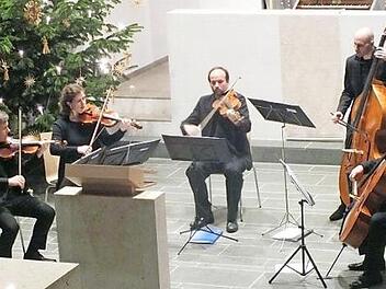Fünf Mitglieder des Orchesters "ventuno" spielten Klassik und Unterhaltungsmusik. Foto: Manfred Welker