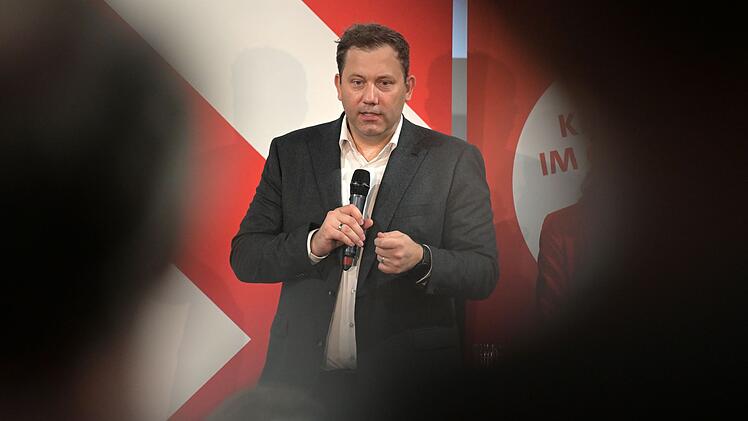 Bundesfinanzminister Klingbeil im Bürgergespräch