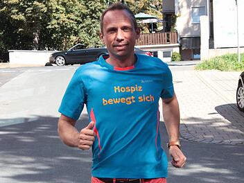 Thorsten Glauber ist fit. Beim Fränkische-Schweiz-Marathon läuft er um Geld für den Hospizverein.  Foto: J. Hofbauer