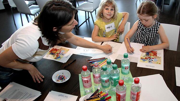 Viele Puma-Mitarbeiterinnen hatten sich als "Kritzelpaten" zur Verfügung gestellt. Foto: Richard Sänger