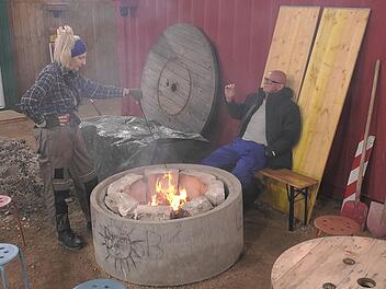 An Tag acht geigen sich D&eacute;sir&eacute;e Nick und Michael Naseband die Meinung.