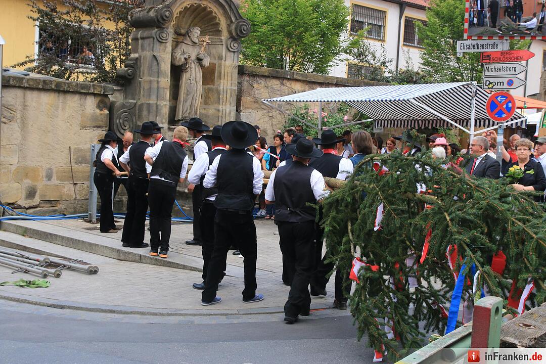 Sandkerwa 2015 - Kerwasbaum-Aufstellen