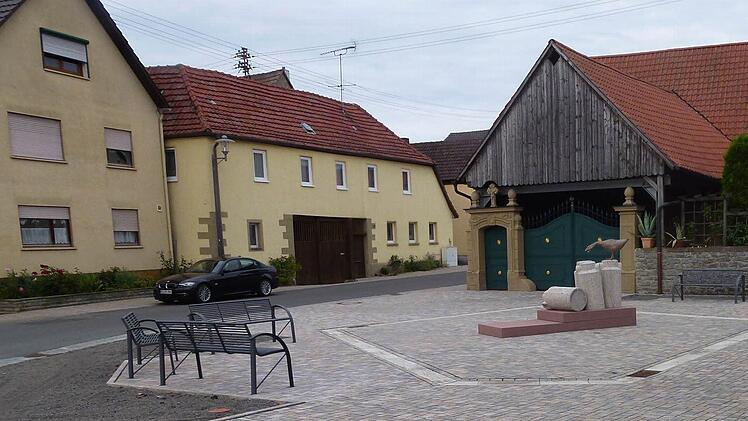 Der Platz an der Weth ist ein Schmuckstück geworden.  Foto: Reinhard Ziegler