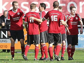 Sollte der FC Lichtenfels das Derby gewinnen, kann es f&uuml;r die Coburger noch richtig eng werden.  Foto: Wolfgang Zink