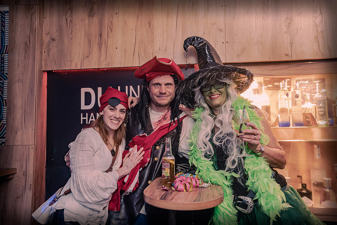 Gemeinsam Fasching feiern bis Montagmorgen!