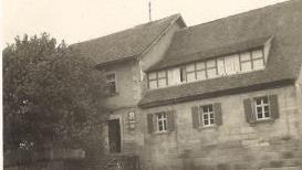 ... gegenüber dem Gasthaus Müller.  Fotos: Archiv Eduard Kaschka