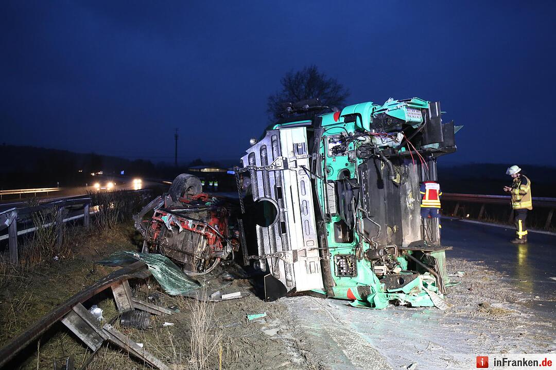 Milchlaster verunfallt auf der A70