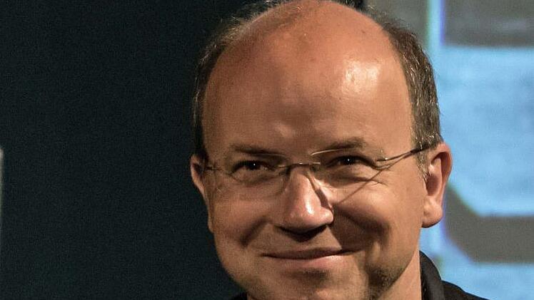 Coburgs Generalmusikdirektor Roland Kluttig dirigiert die Premiere von Puccinis "Tosca" am 30. September am Landestheater. Kluttig glaubt: "40 Jahre später wäre Puccini vielleicht Filmregisseur geworden.Foto: Jochen Berger