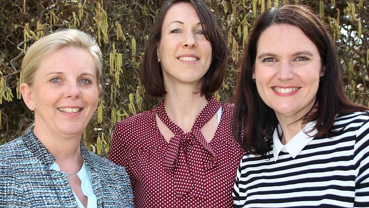 Frauenpower beim Netzwerk Wiedereinstieg (von links): MGH-Geschäftsführerin Iris Hönig, Antje Rink von der Gleichstellungsstelle des Landratsamtes und Julia Greller von der Servicestelle Frau und Beruf. Foto: Benedikt Borst