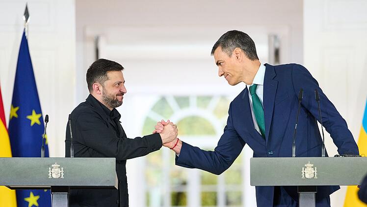 Ukraine-Krieg - Selenskyj in Madrid