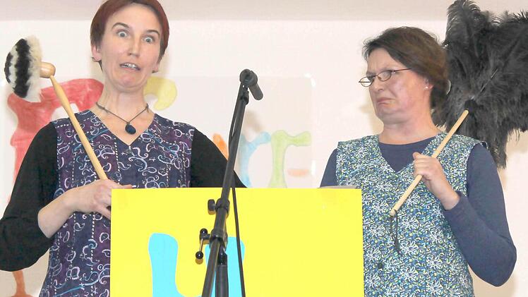 Oaaaah. Die beiden Diplom-Hausfrauen Claudia Reinwand (links) und Regina Serig haben es nicht immer einfach.