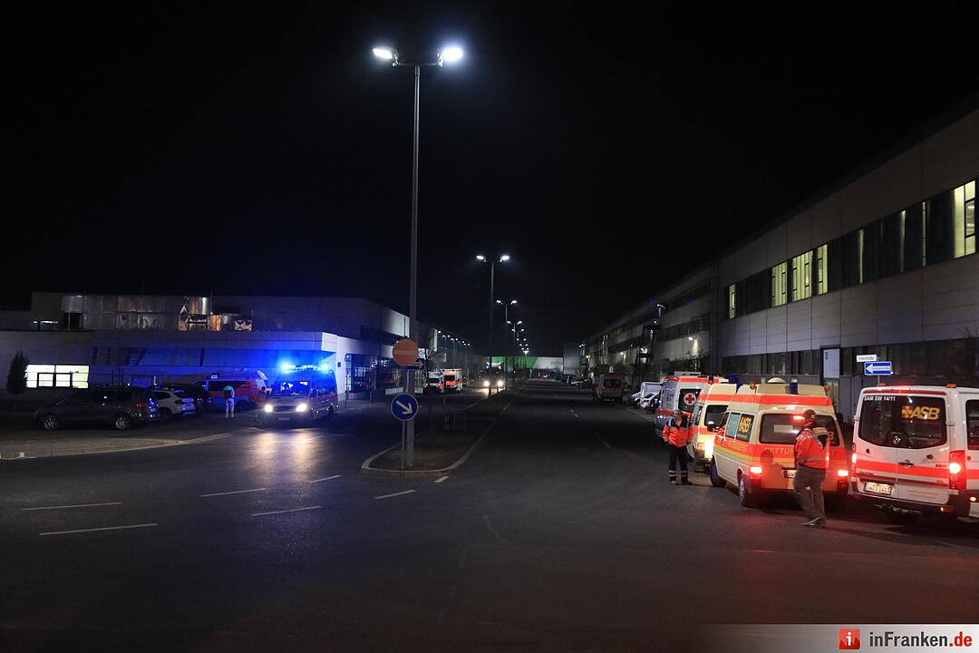 Ammoniakaustritt bei Automobilzulieferer in Schweinfurt - zwölf Verletzte