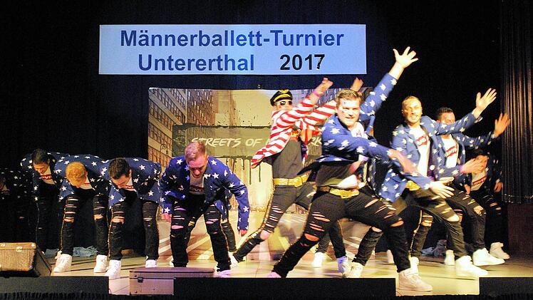 Den zweiten Platz sichern sich die "Hellöwer" aus Oberthulba Foto: Winfried Ehling