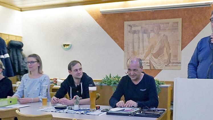 Bürgermeister Horst Rehder leitete die Wahlen.  Foto: Richard Sänger