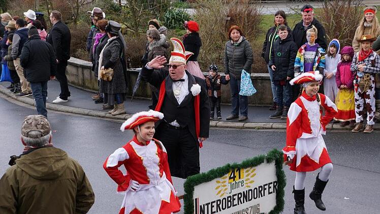 Da war wieder etliches geboten beim Faschingszug in Unteroberndorf.Foto: Johannes Michel