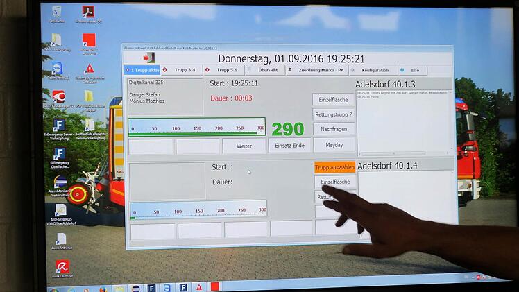 So ist das neue System der Feuerwehr aufgebaut. Hier wird eine Atemschutzüberwachung auf dem Monitor angezeigt.