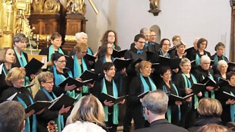 Die "Harmonie" Neuhaus Fotos: Johanna Blum