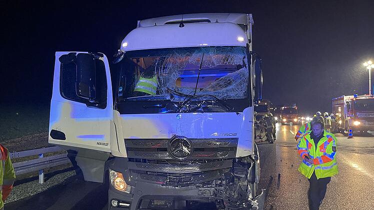 Schwerer Auffahrunfall auf A9 bei Münchberg
