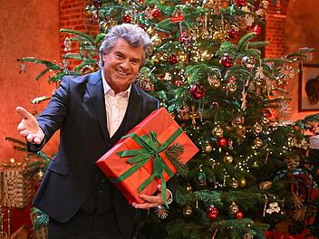 An Heiligabend l&auml;dt Schlagerstar Andy Borg zu seinem Weihnachtsshow "Weihnachten mit Andy Borg" ein.