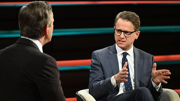 CDU-Generalsekret&auml;r Carsten Linnemann redete sich bei "Markus Lanz" um Kopf und Kragen, als es um m&ouml;gliche Steuererh&ouml;hungen ging.