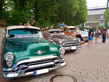 N&uuml;rnberg: Vintage Poolparty im Stadionbad startet in wenigen Tagen -Oldtimer, Foodtrucks  und Co.