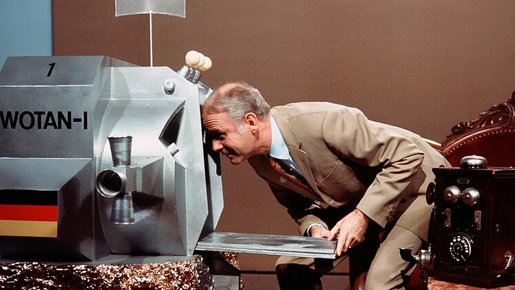 "M&ouml;pse auf dem Mond" hei&szlig;t dieser Sketch aus dem Jahr 1972. Loriot wusste: "Ein Leben ohne Mops ist m&ouml;glich, aber sinnlos."