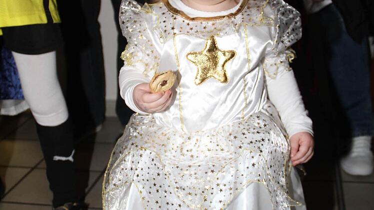 Marie Fößel als kleiner Engel Foto: Gerda Völk