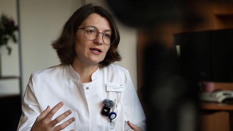 Handchirurgin Leila Harhaus-W&auml;hner