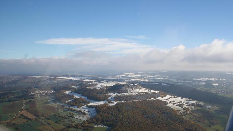 Der Staffelberg, festgehalten bei einem Flug von Nürnberg nach Coburg. Foto: Robert Krüger