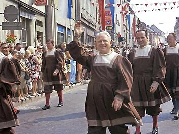 Historischer Festzug bei der 1200-Jahrfeier im Jahr 1970. Auch zur 1250-Jahrfeier soll es wieder einen großen Festug geben. Das war der allgemeine Wunsch bei einer Versammlung in der Alten Aula.  Foto: Stadtarchiv Münnerstadt/Nachlass Josef Parsch