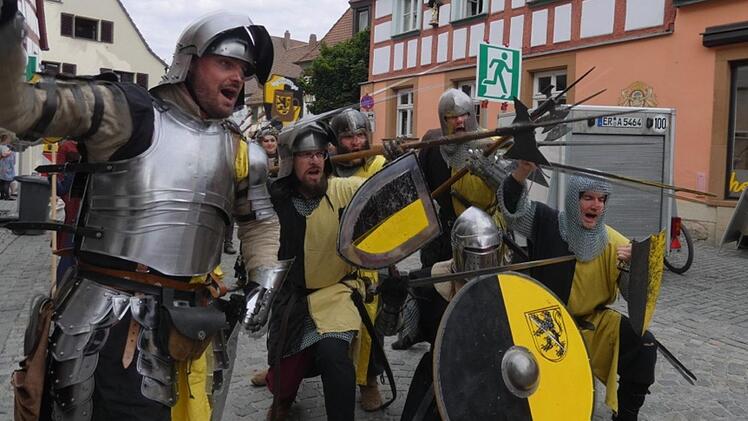 Mit der Stadtwache ist nicht zu spaßen.    Foto: Gabriela Ruyter