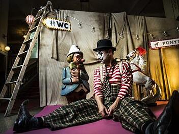 Die sieben Blechbl&auml;ser von Mnozil Brass bringen mit ihrem Programm "Cirque" die Musikgeschichte zum Tanzen. Foto: Daniela Matejschek