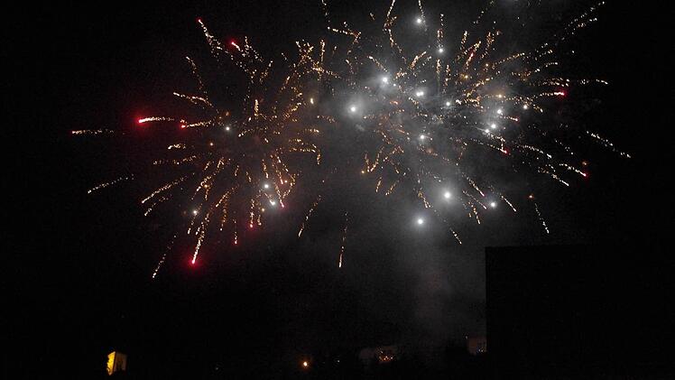 Mit dem großen Brillantfeuerwerk ging es zum Höhepunkt des Samstagabends über.