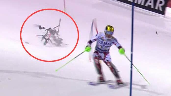 Die Fernsehzuschauer trauten ihren Augen nicht: Direkt hinter Marcel Hirscher stürzte eine Kameradrohne auf die Piste ab. Foto: eurosport.de