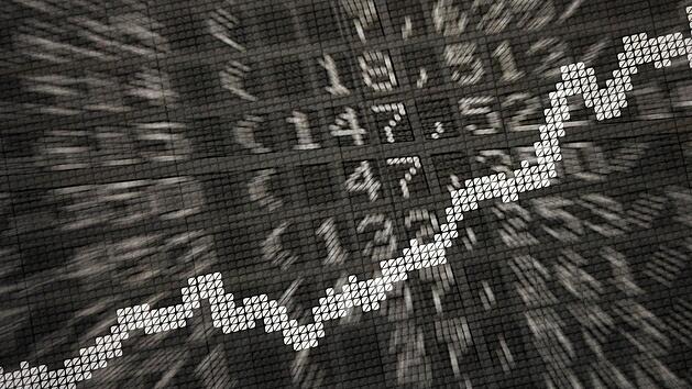 In die komplexe Welt der Aktienkurse wagten sich Coburger Schüler beim Planspiel Börse. Foto: Archiv/dpa