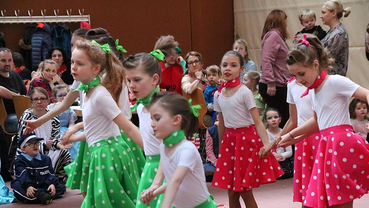 Die Münnerstädter Sternchengarde tanzte einen Rock and Roll.Heike Beudert